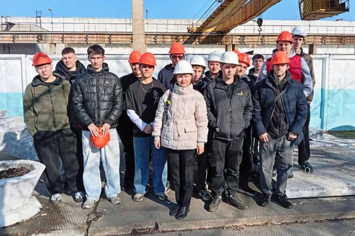 10.03.2026 на филиале " Молодечножелезобетон" ОАО "Кричевцементношифер" прошло  профориентационное мероприятия с учащимися УО "Вилейский государственный колледж"